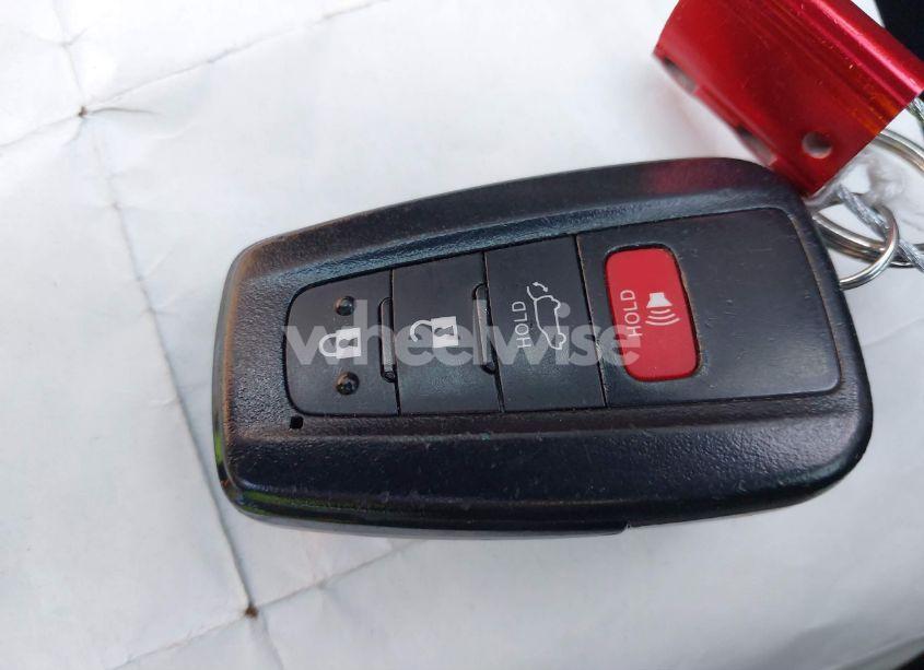 Photo 11 of 2021 Toyota Rav4 XLE (VIN 2T3P1RFV2MC165053)