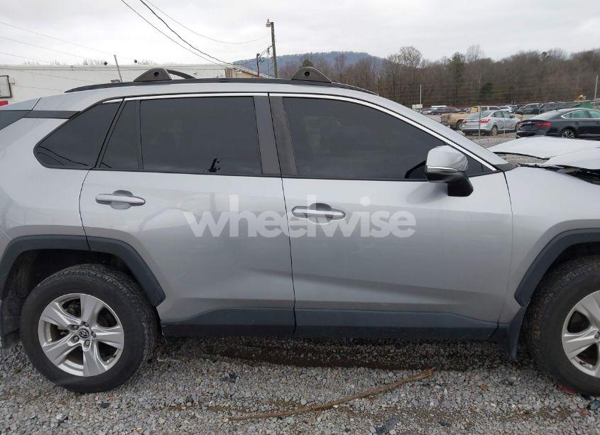 Photo 13 of 2021 Toyota Rav4 XLE (VIN 2T3P1RFV2MC189398)