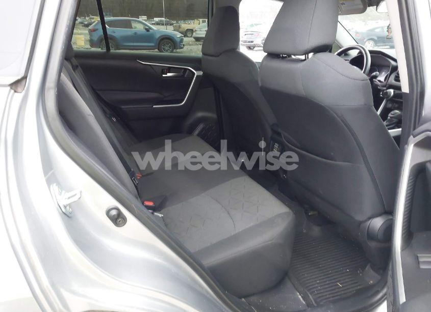 Photo 8 of 2021 Toyota Rav4 XLE (VIN 2T3P1RFV2MC189398)