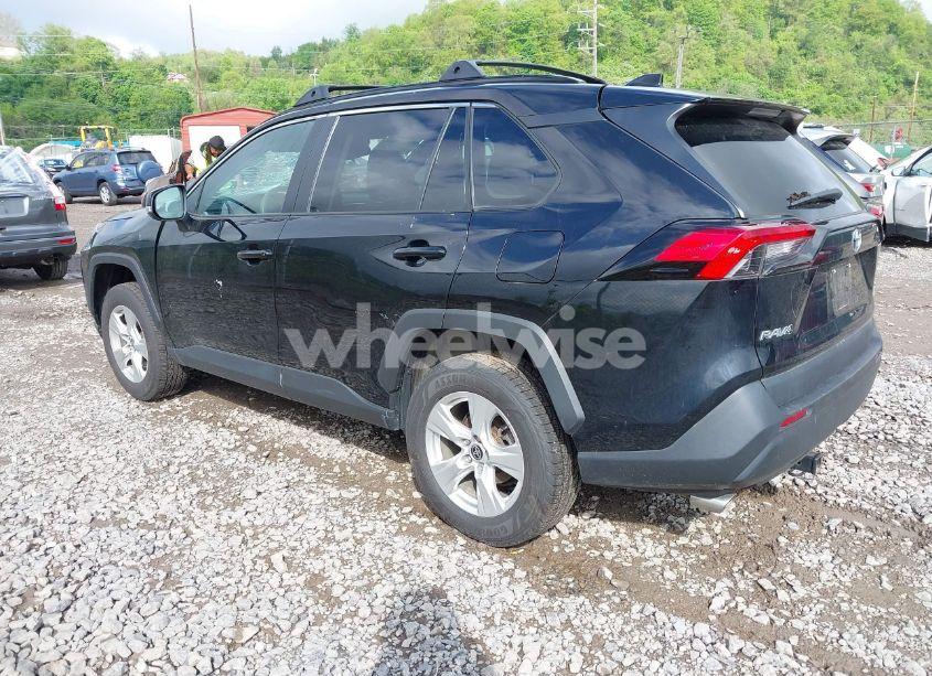 Photo 3 of 2021 Toyota Rav4 XLE (VIN 2T3P1RFV2MC248806)