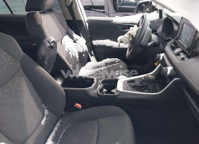 Photo 5 of 2021 Toyota Rav4 XLE (VIN 2T3P1RFV2MW161602)