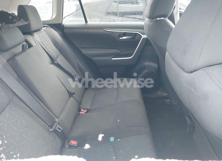 Photo 8 of 2021 Toyota Rav4 XLE (VIN 2T3P1RFV2MW161602)