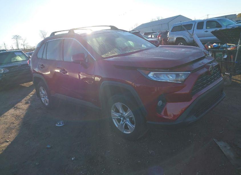 2021 Toyota Rav4 XLE (VIN 2T3P1RFV2MW175421) main photo