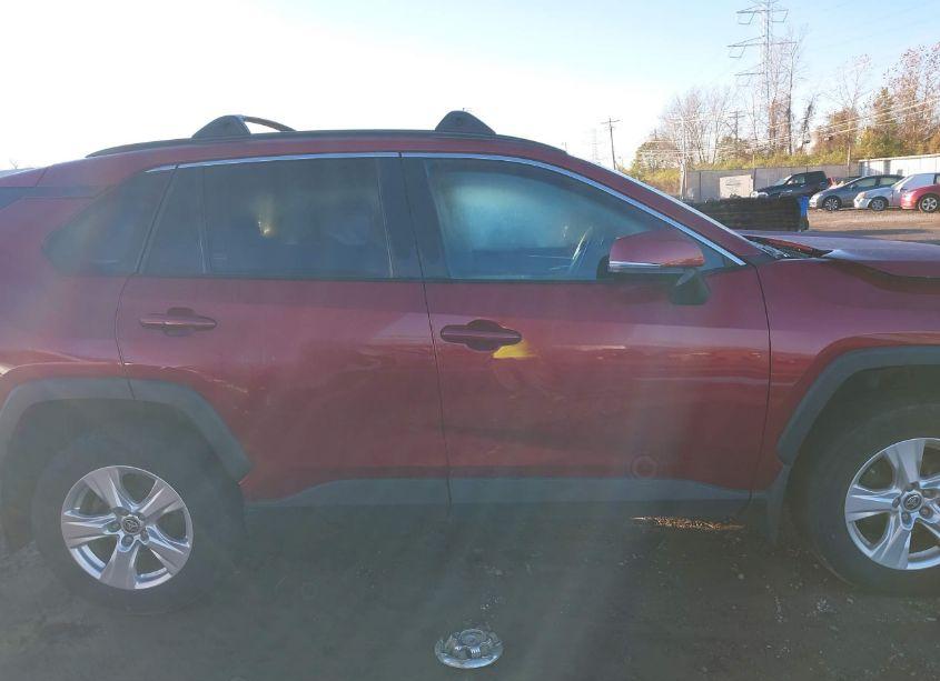 Photo 13 of 2021 Toyota Rav4 XLE (VIN 2T3P1RFV2MW175421)