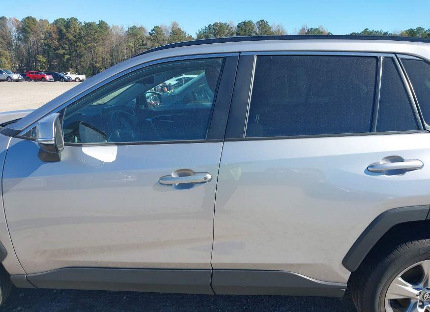 Photo 14 of 2022 Toyota Rav4 XLE (VIN 2T3P1RFV2NC274419)