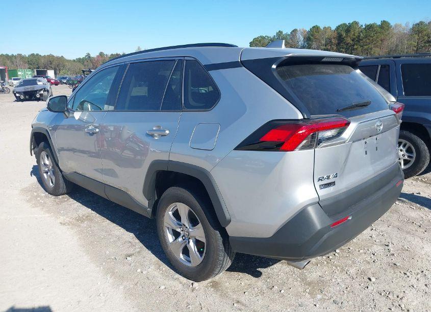 Photo 3 of 2022 Toyota Rav4 XLE (VIN 2T3P1RFV2NC274419)