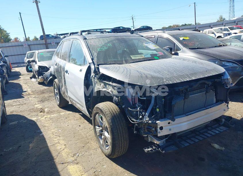 2022 Toyota Rav4 XLE (VIN 2T3P1RFV2NC311260) main photo