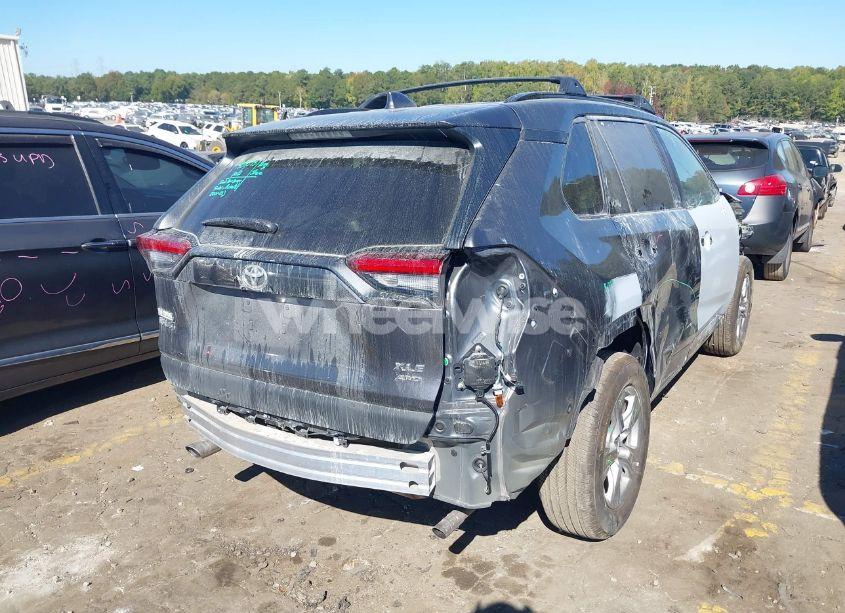 Photo 4 of 2022 Toyota Rav4 XLE (VIN 2T3P1RFV2NC311260)