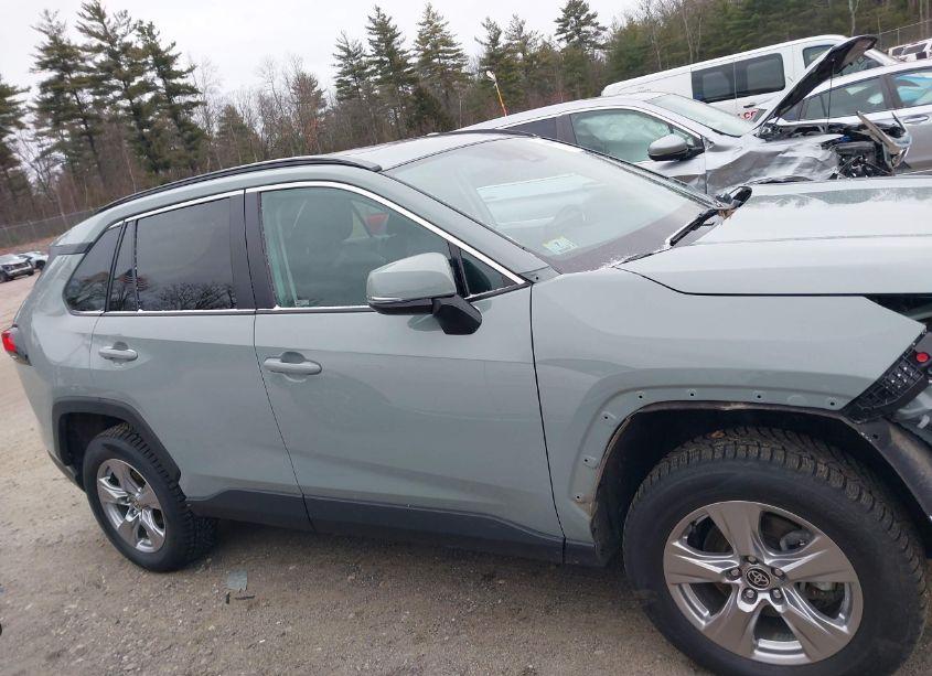 Photo 14 of 2022 Toyota Rav4 XLE (VIN 2T3P1RFV2NW276539)