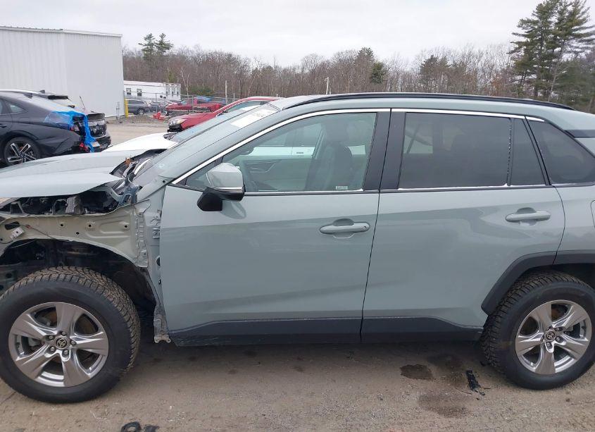 Photo 15 of 2022 Toyota Rav4 XLE (VIN 2T3P1RFV2NW276539)