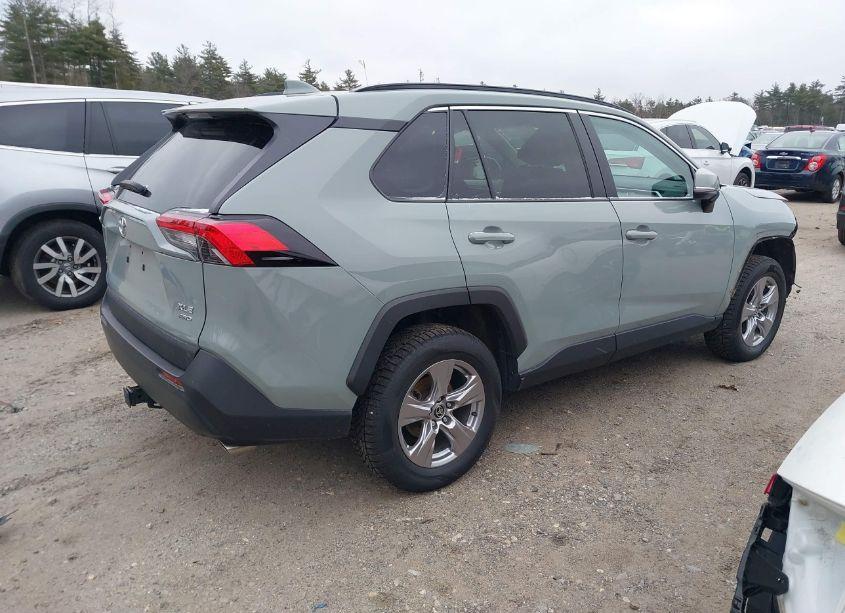 Photo 4 of 2022 Toyota Rav4 XLE (VIN 2T3P1RFV2NW276539)