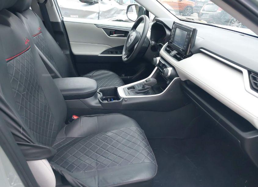 Photo 5 of 2022 Toyota Rav4 XLE (VIN 2T3P1RFV2NW276539)