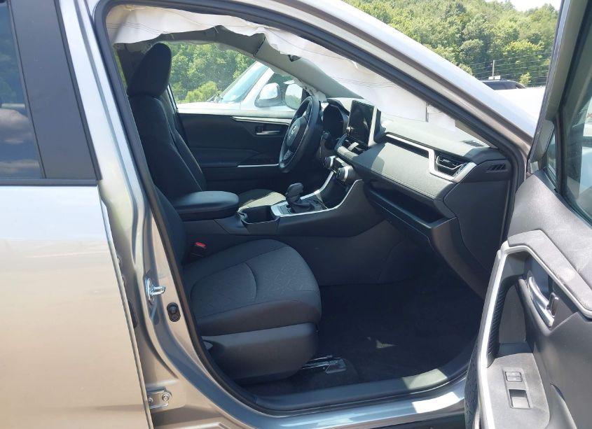 Photo 5 of 2023 Toyota Rav4 XLE (VIN 2T3P1RFV2PC357528)