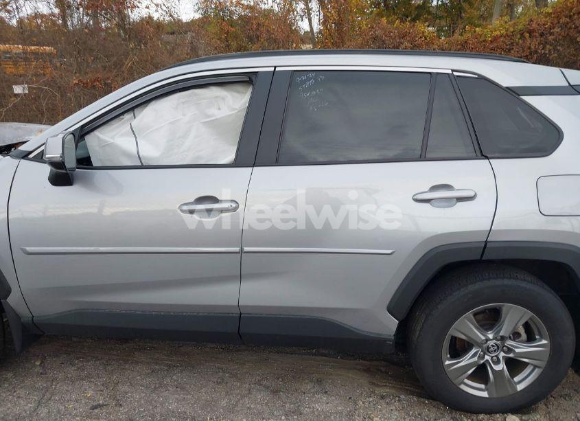 Photo 14 of 2023 Toyota Rav4 XLE (VIN 2T3P1RFV2PW388048)