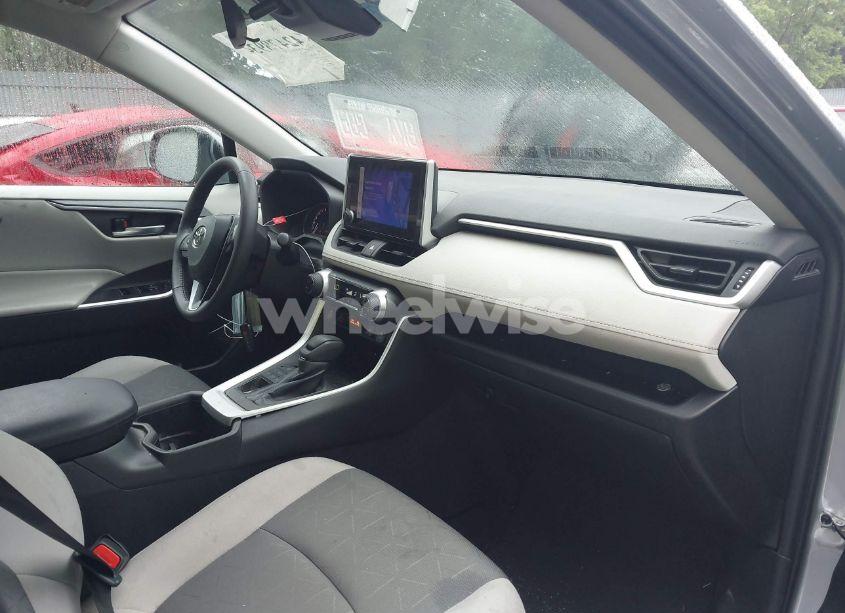 Photo 5 of 2024 Toyota Rav4 XLE (VIN 2T3P1RFV2RC453792)