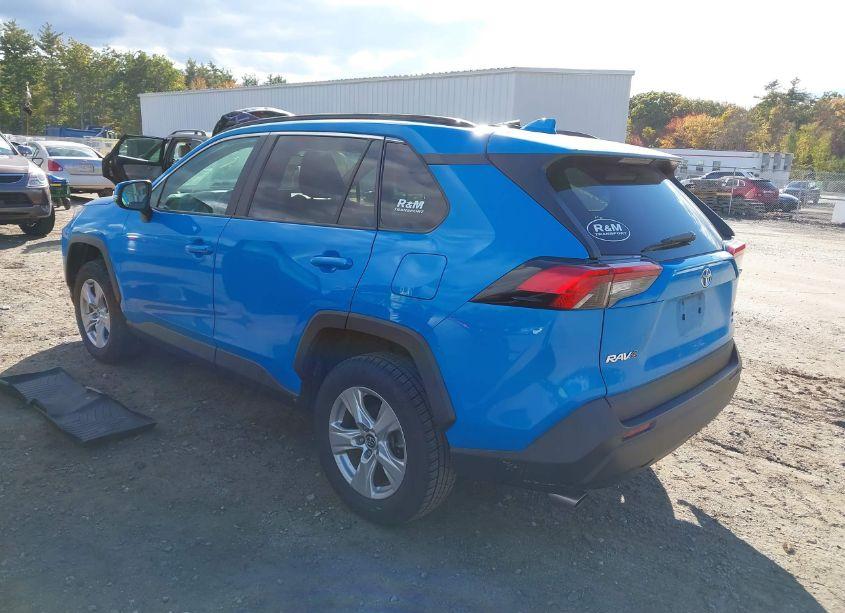 Photo 3 of 2019 Toyota Rav4 XLE (VIN 2T3P1RFV3KC007298)