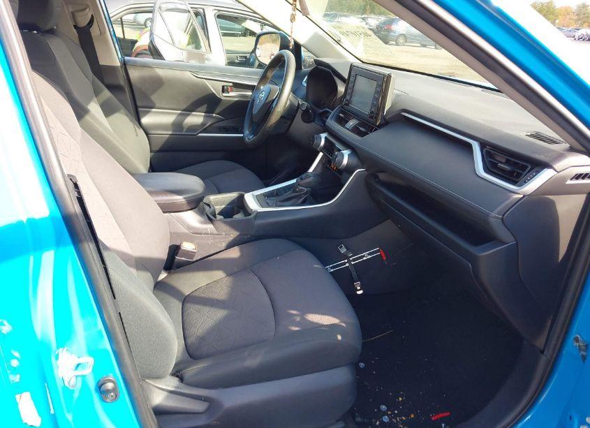 Photo 5 of 2019 Toyota Rav4 XLE (VIN 2T3P1RFV3KC007298)