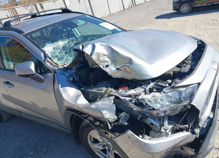 Photo 6 of 2020 Toyota Rav4 XLE (VIN 2T3P1RFV3LC083864)