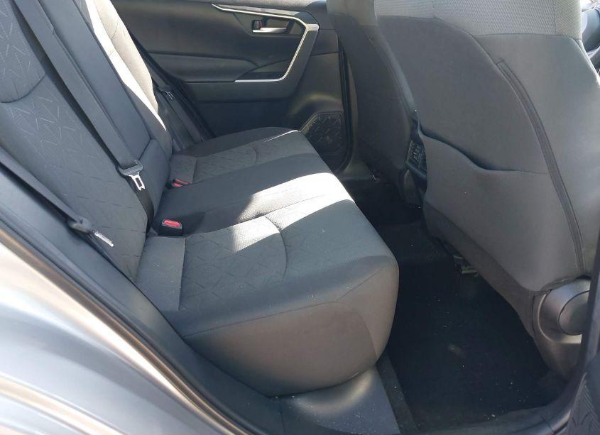 Photo 8 of 2020 Toyota Rav4 XLE (VIN 2T3P1RFV3LC083864)