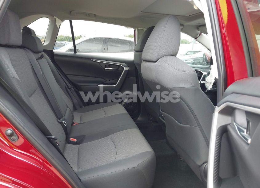 Photo 8 of 2020 Toyota Rav4 XLE (VIN 2T3P1RFV3LC125708)