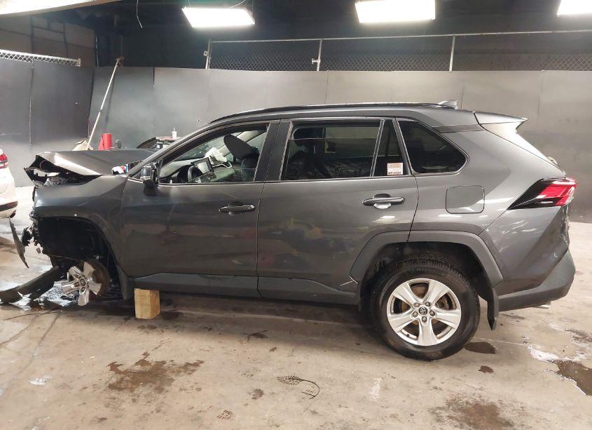 Photo 14 of 2020 Toyota Rav4 XLE (VIN 2T3P1RFV3LW105375)