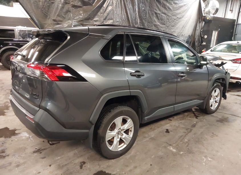 Photo 4 of 2020 Toyota Rav4 XLE (VIN 2T3P1RFV3LW105375)