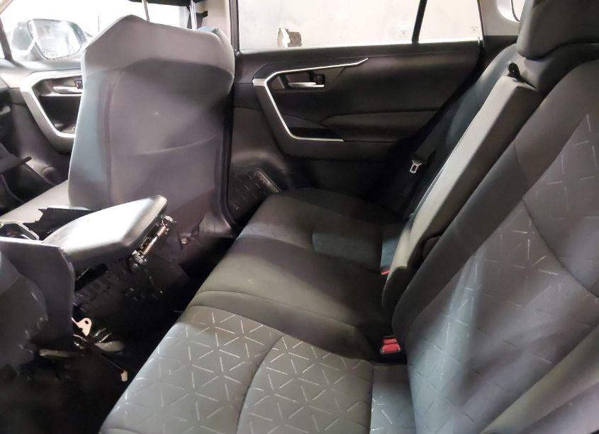 Photo 8 of 2020 Toyota Rav4 XLE (VIN 2T3P1RFV3LW105375)