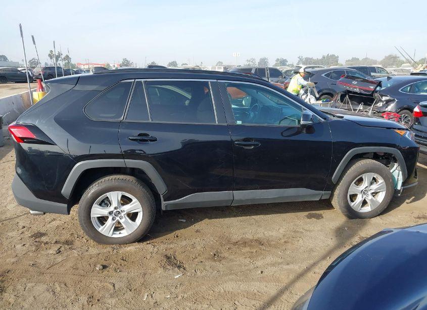 Photo 13 of 2021 Toyota Rav4 XLE (VIN 2T3P1RFV3MC141375)