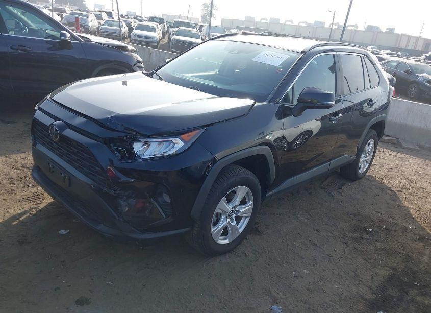 Photo 2 of 2021 Toyota Rav4 XLE (VIN 2T3P1RFV3MC141375)