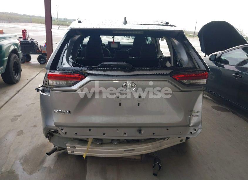 Photo 15 of 2021 Toyota Rav4 XLE (VIN 2T3P1RFV3MC191290)