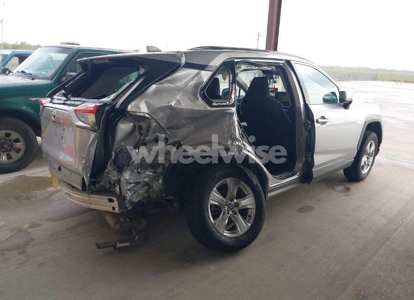 Photo 4 of 2021 Toyota Rav4 XLE (VIN 2T3P1RFV3MC191290)