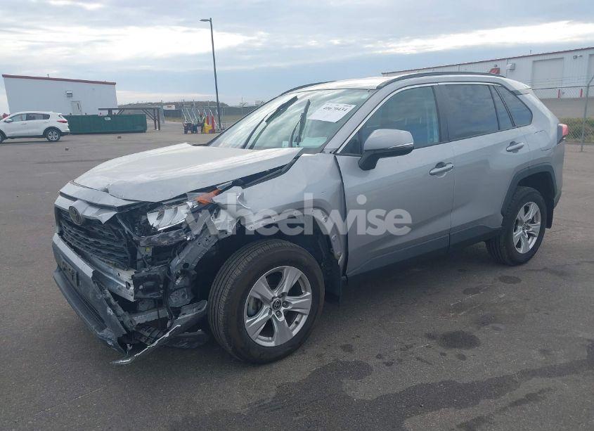 Photo 2 of 2021 Toyota Rav4 XLE (VIN 2T3P1RFV3MC191483)