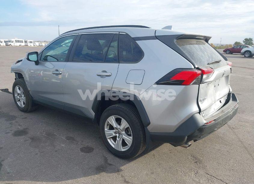 Photo 3 of 2021 Toyota Rav4 XLE (VIN 2T3P1RFV3MC191483)