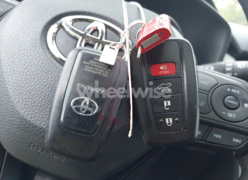 Photo 11 of 2021 Toyota Rav4 XLE (VIN 2T3P1RFV3MC247132)