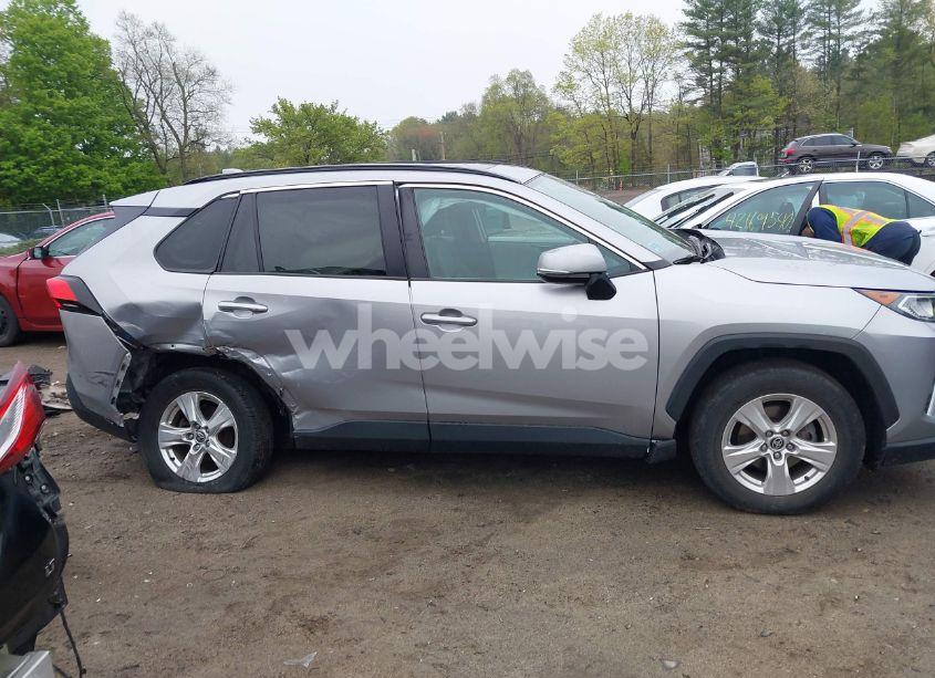 Photo 14 of 2021 Toyota Rav4 XLE (VIN 2T3P1RFV3MC247132)