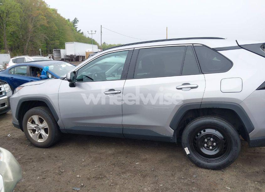 Photo 15 of 2021 Toyota Rav4 XLE (VIN 2T3P1RFV3MC247132)