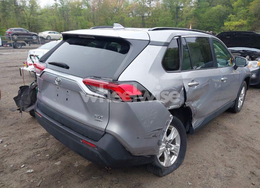 Photo 4 of 2021 Toyota Rav4 XLE (VIN 2T3P1RFV3MC247132)