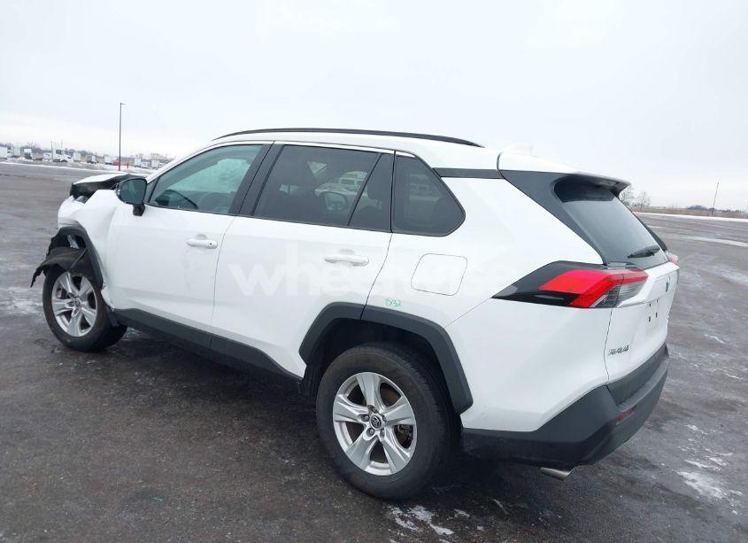 Photo 3 of 2021 Toyota Rav4 XLE (VIN 2T3P1RFV3MW170387)