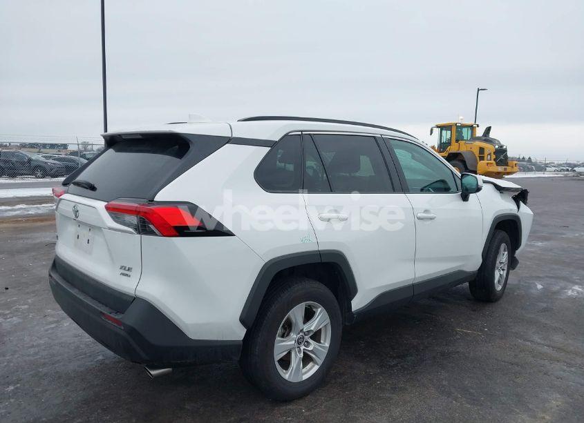 Photo 4 of 2021 Toyota Rav4 XLE (VIN 2T3P1RFV3MW170387)