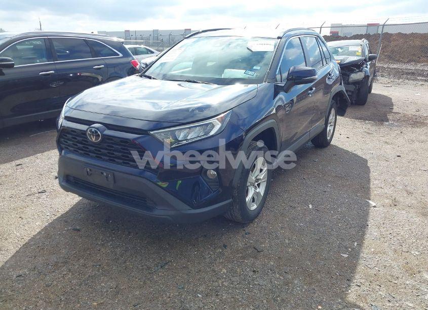 Photo 2 of 2021 Toyota Rav4 XLE (VIN 2T3P1RFV3MW226750)