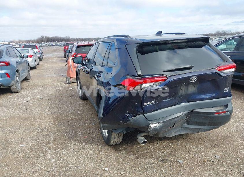 Photo 3 of 2021 Toyota Rav4 XLE (VIN 2T3P1RFV3MW226750)