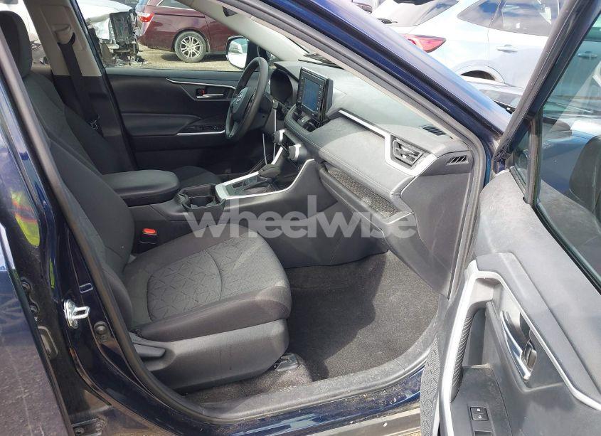 Photo 5 of 2021 Toyota Rav4 XLE (VIN 2T3P1RFV3MW226750)