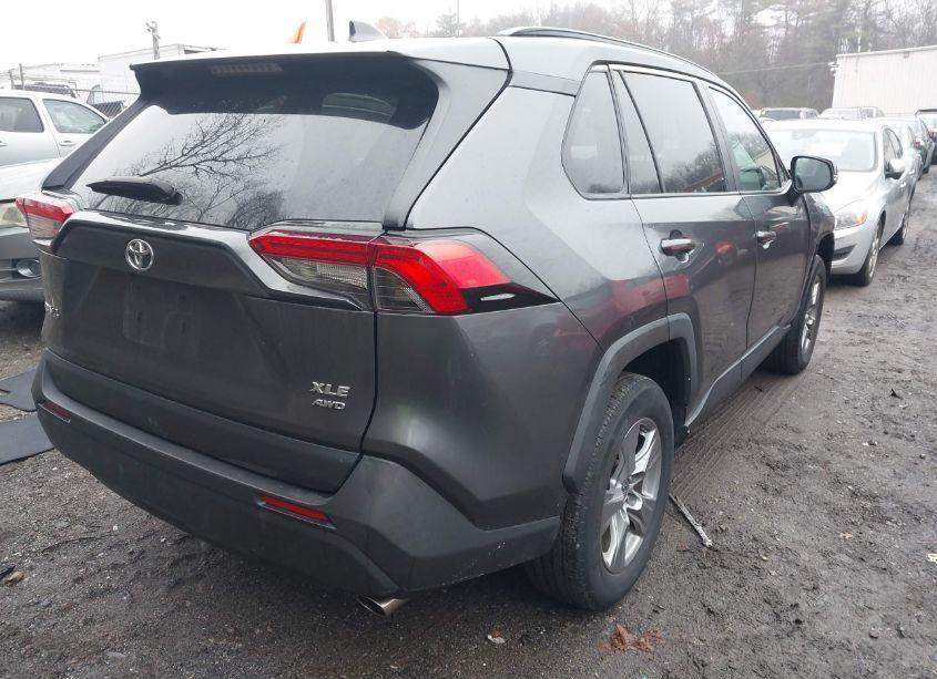 Photo 4 of 2022 Toyota Rav4 XLE (VIN 2T3P1RFV3NC258567)