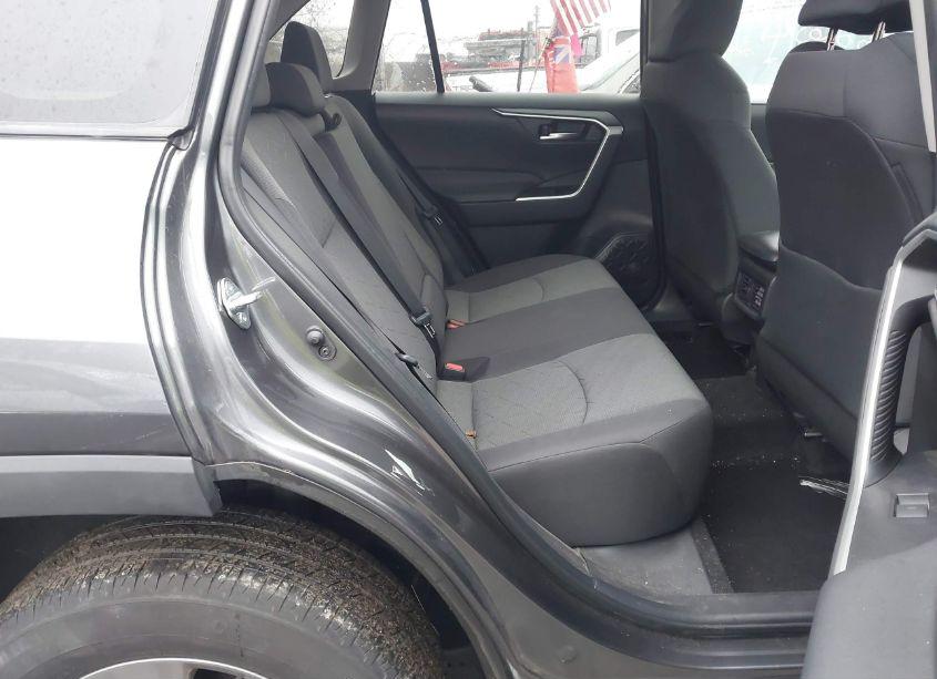 Photo 8 of 2022 Toyota Rav4 XLE (VIN 2T3P1RFV3NC258567)