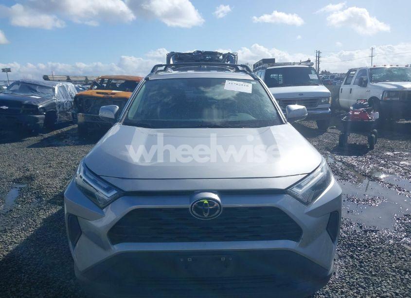 Photo 13 of 2022 Toyota Rav4 XLE (VIN 2T3P1RFV3NC266202)