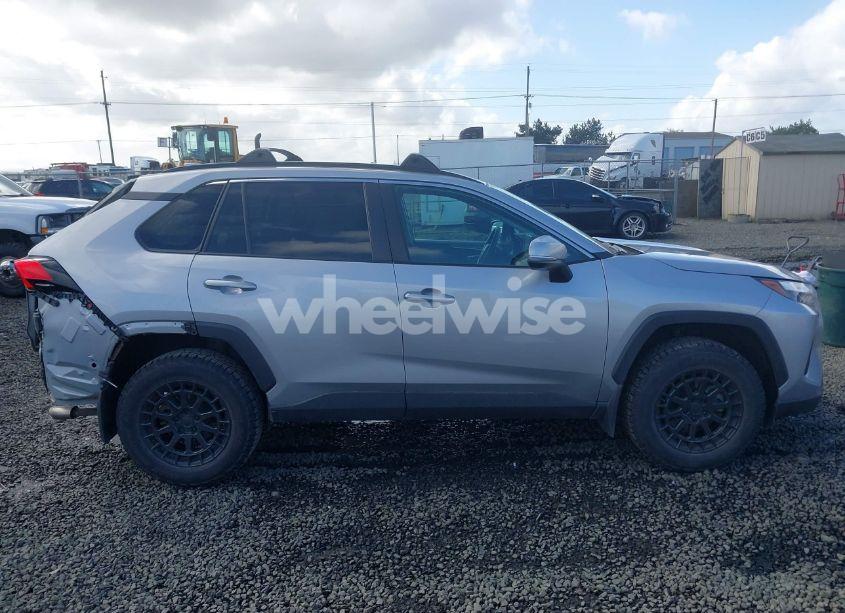 Photo 14 of 2022 Toyota Rav4 XLE (VIN 2T3P1RFV3NC266202)