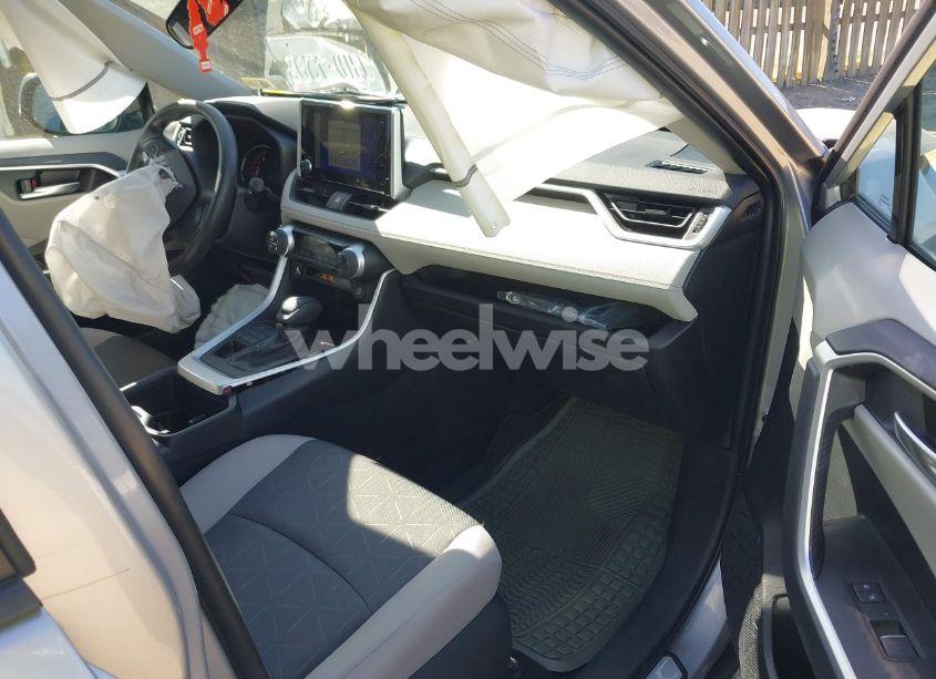 Photo 5 of 2024 Toyota Rav4 XLE (VIN 2T3P1RFV3RC480256)