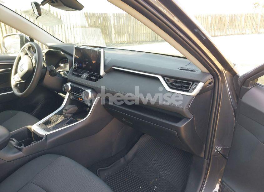 Photo 5 of 2024 Toyota Rav4 XLE (VIN 2T3P1RFV3RW467411)