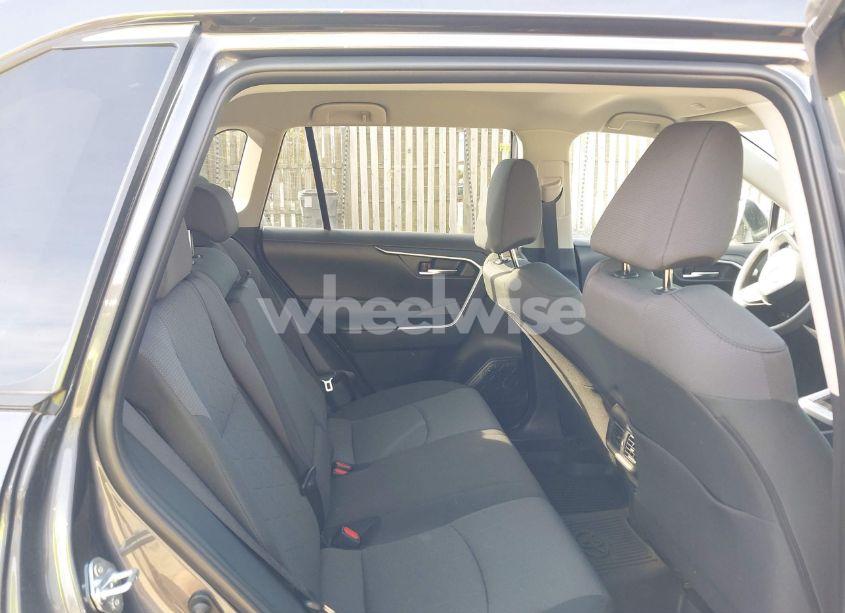 Photo 8 of 2024 Toyota Rav4 XLE (VIN 2T3P1RFV3RW467411)