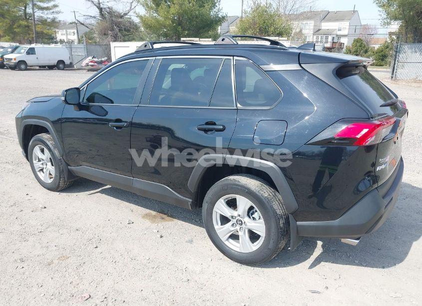 Photo 3 of 2019 Toyota Rav4 XLE (VIN 2T3P1RFV4KC051794)